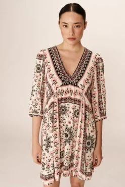 Vestido babydoll estampado boêmio