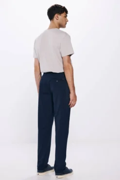 Vestido calças chino slim fit confortável
