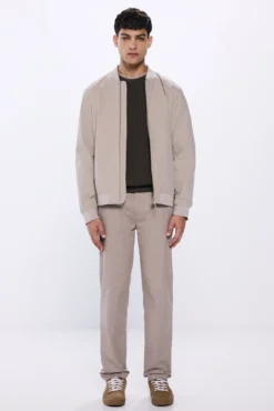 Vestido calças chino slim fit confortável