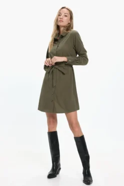 Vestido camisa de veludo cotelê