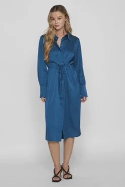 Vestido camiseiro acetinado
