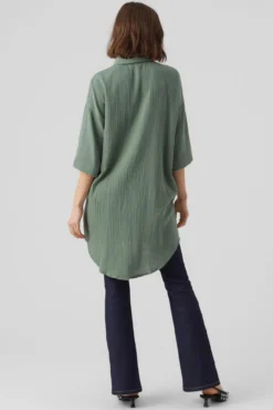 Vestido camiseiro com manga francesa