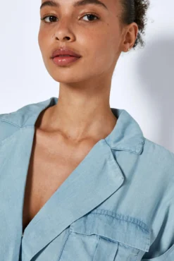 Vestido camiseiro curto