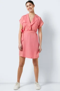 Vestido camiseiro curto