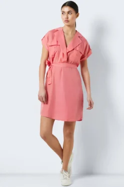 Vestido camiseiro curto