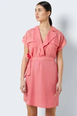 Vestido camiseiro curto