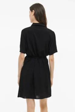 Vestido camiseiro curto