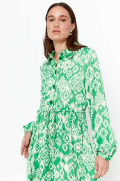 Vestido camiseiro manga comprida