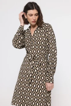 Vestido camiseiro midi