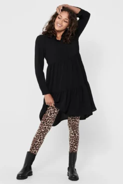 Vestido camiseiro midi
