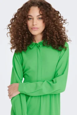 Vestido camiseiro midi