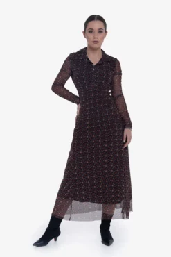 Vestido com estampado de flores