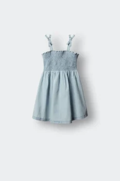Vestido com laços para menina