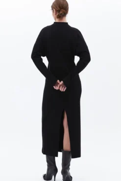 Vestido comprido com abertura