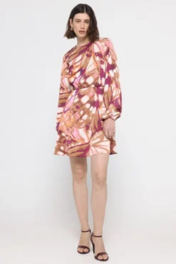 Vestido corto de manga larga