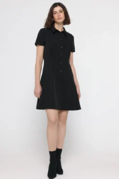 Vestido corto tableado