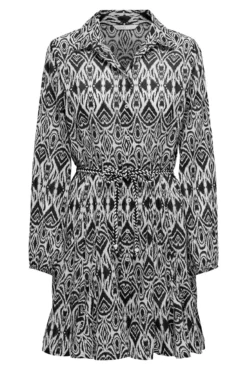 Vestido curto camiseiro