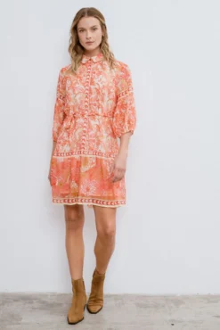 Vestido curto camiseiro