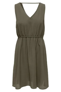 Vestido curto com alças largas