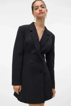 Vestido curto com botões