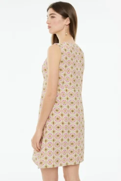 Vestido curto com estampado geométrica