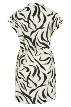 Vestido curto com gola mao e viscose