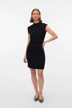 Vestido curto com gola Perkins