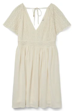 Vestido curto com vazado