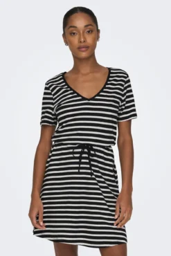 Vestido curto corte regular decote em V