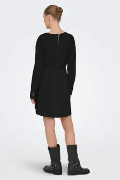 Vestido curto de cetim