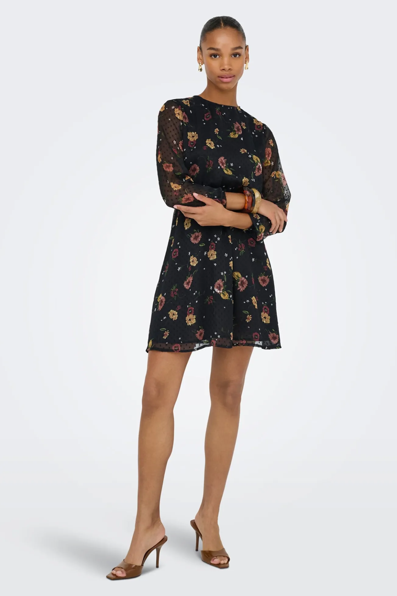 Vestido curto de chiffon com estampa floral