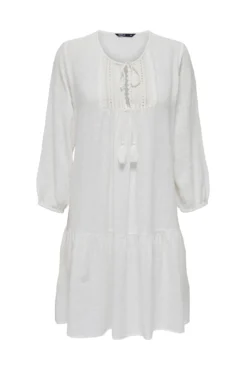 Vestido curto decote redondo