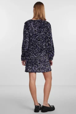 Vestido curto de lantejoulas