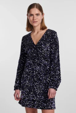 Vestido curto de lantejoulas