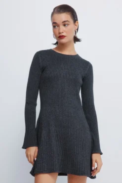 Vestido curto de malha canelada