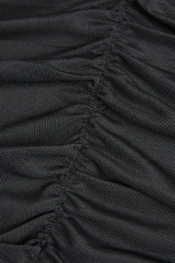 Vestido curto de malha forrado de mulher
