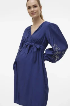 Vestido curto de manga comprida maternity