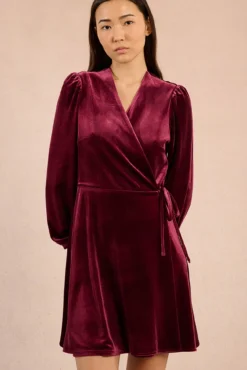 Vestido curto de manga de manga comprida