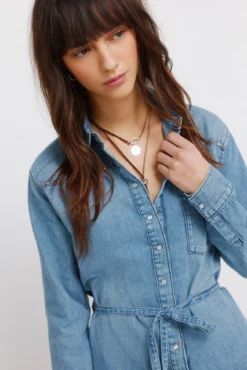 Vestido curto denim com cinto