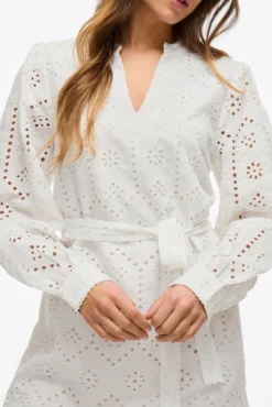 Vestido curto de renda inglesa