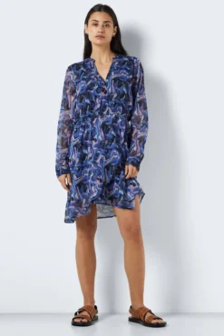 vestido curto estampado