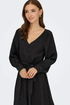 Vestido curto esvoaçante
