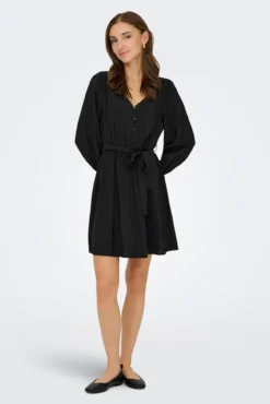 Vestido curto esvoaçante