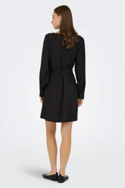 Vestido curto esvoaçante