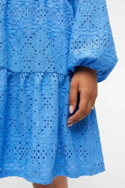 Vestido curto mangas balão