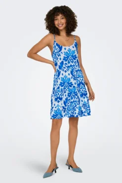 Vestido curto sem mangas