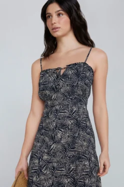 Vestido de alças comprido