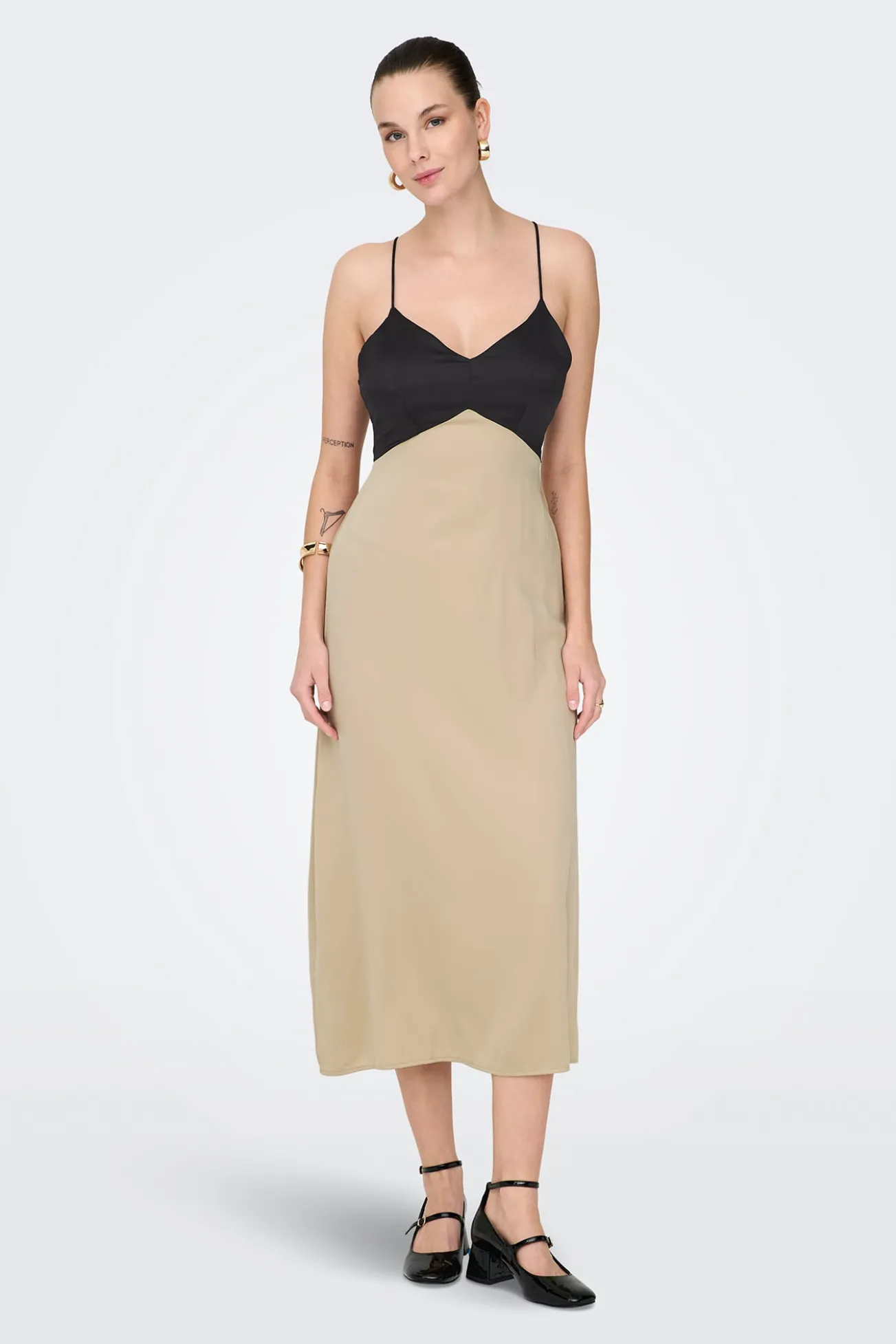 Vestido de alças comprido