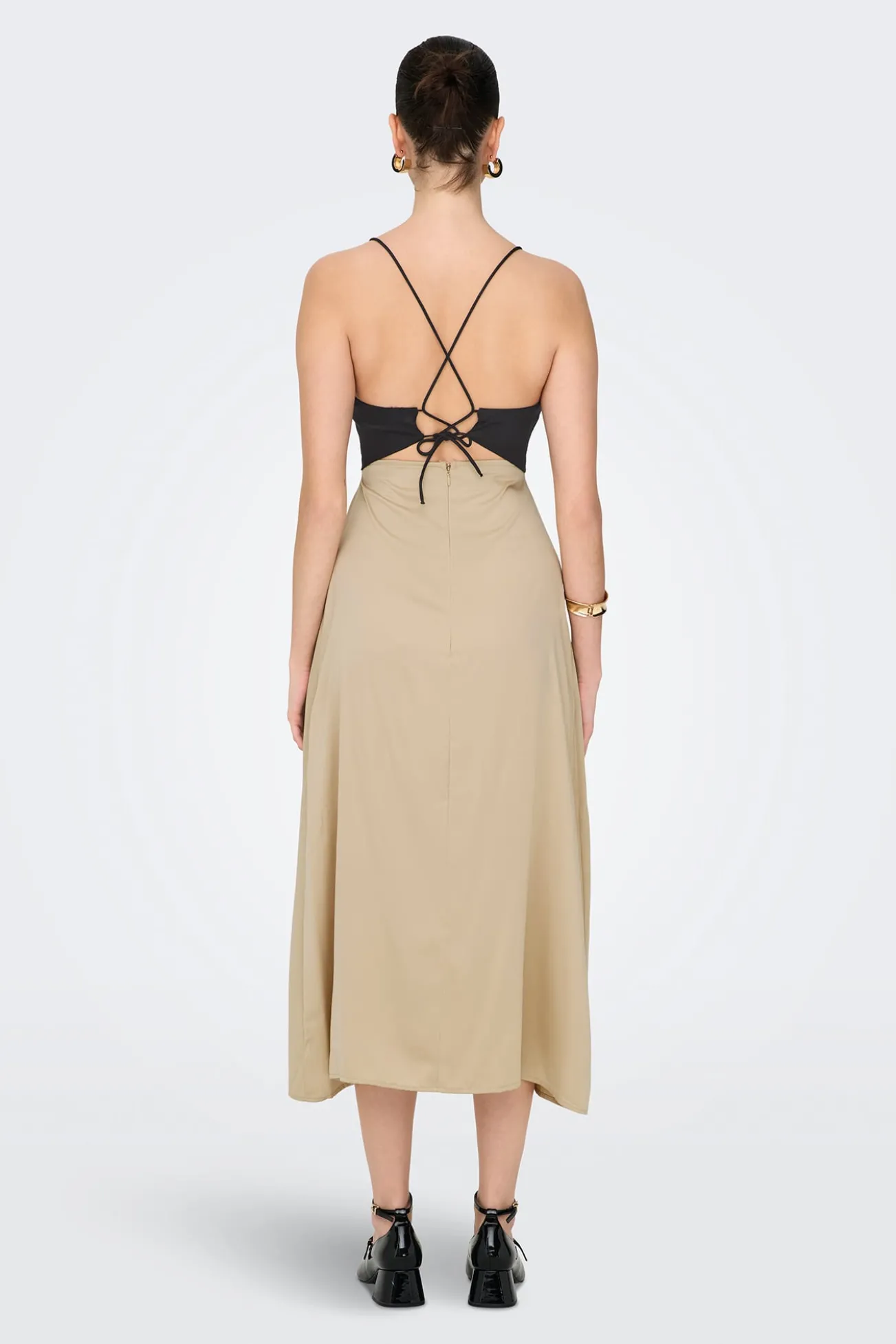 Vestido de alças comprido