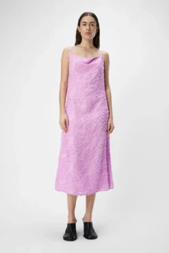 Vestido de alças midi